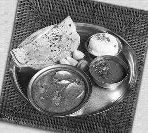 Anda curry thali
