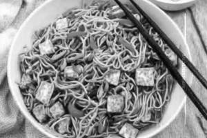 Paneer Hakka Noodles
