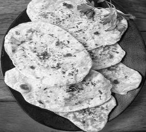 Garlic naan