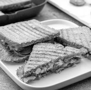 Makhani Paneer Sandwich