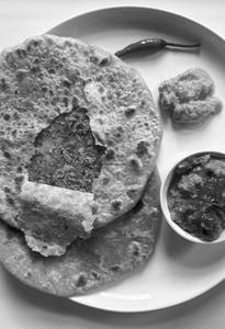 Sattu stuffed paratha [4 pieces]