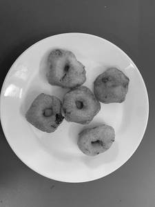 Mini Methu (soft) Vada (5 Pcs)