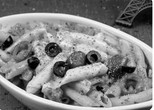 Veg Mix Sauce Penne Pasta ( 650 Ml )