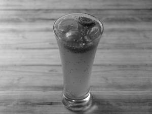 Black currant mojito