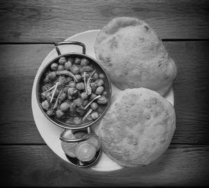 Chole with 2 Bhature
