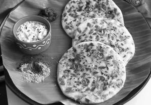 C.v. Uthappam (small Onion Uthappam)