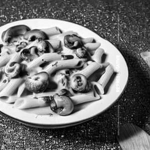 Mushrooms In A Creamy Garlic Wine Sauce