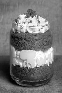 Red Velvet Cake Jar Eggless