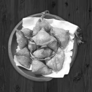 Mini Samosa [10 pieces] with tomato ketchup 