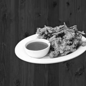 Pyaz pakoda
