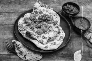 Chicken kheema naan