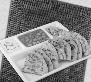 Butter Gobi Paratha