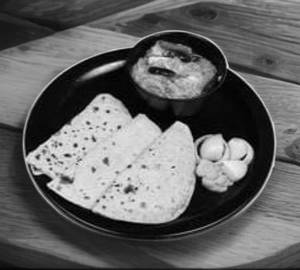 Tawa chaap Spl (Half)  + 4 Tawa Roti + Salad