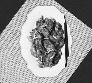 Hot Garlic Paneer Momos
