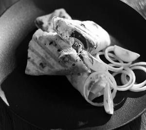 Paneer Malai Tikka Roll ( 4 Pieces )