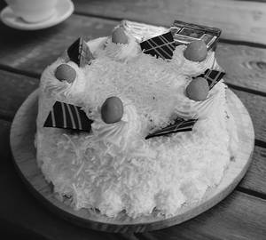 White Forest Cake