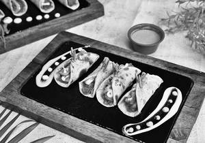 Paneer Khurchan Tacos (4 Pcs)