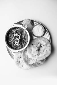 Chole Kulcha [2 Kulcha]