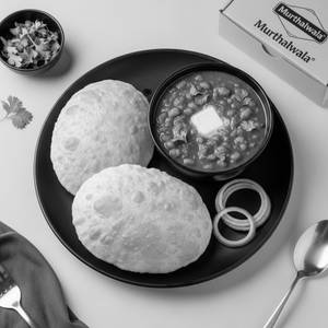 Tawa Chole Bhature