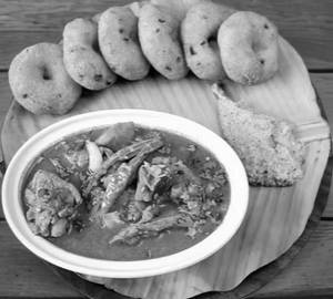 Garelu (6) Chicken Curry