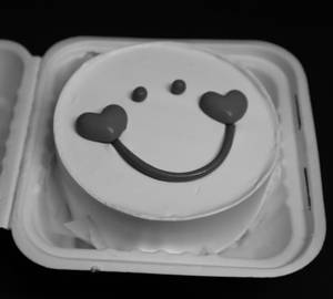Smiley bento cake