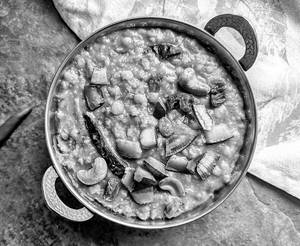 Thakur Barir Cholar Dal