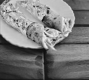Veg Cheese Schezwanfrankie