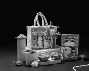Harshiv Hills Diwali Hamper