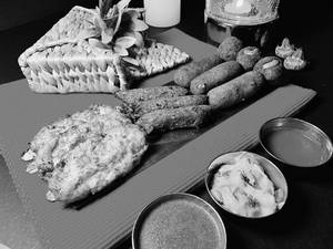 Assorted Pakora Platter (12 Pc)