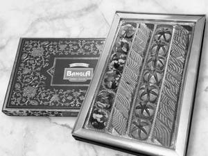 Premium Kaju Assorted Sweets Box [900 g]