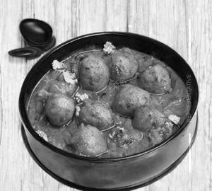 Dum Aloo Kashmiri