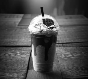 Oreo milkshake with ice cream