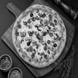 Classic Italian Pizza
