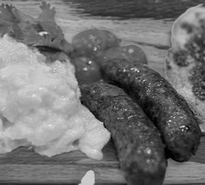 Akuri on Toast with Sausage