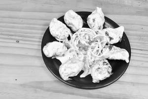 Malai Tandoori Veg Momos