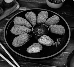 Paneer Kfc Momos [Full, 8 Pieces]