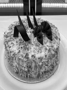 Almond Pista Cake