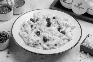 White Sauce Pasta