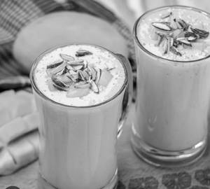 Mango lassi