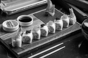 Truffled Prawn Sushi(8 Piece)