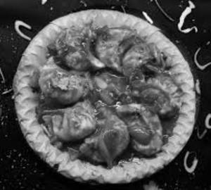 Paneer Gravy Momos [Full, 10 Pieces]