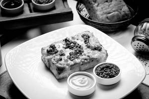 Focaccia Formaggi-garlic Bread(180 Gm)