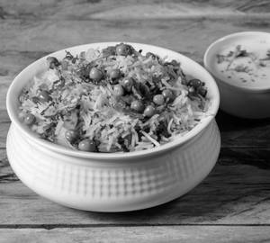 Veg Hydrabadi Biryani+ Raita