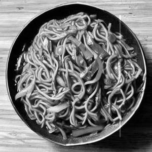 Veg Singapuri Noodles Spicy