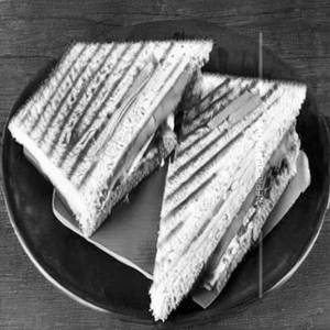 Single egg paneer sandwich