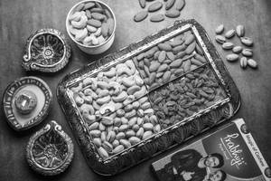 Dry Fruit Gift Tray 4 portion Metallic (400 g)