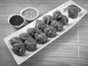 Achari Veg Momos