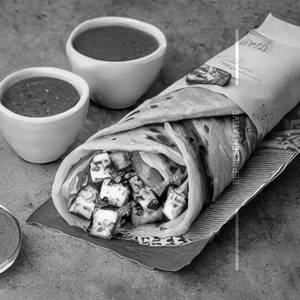 Paneer bhurji roll