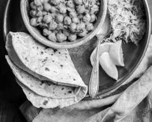 Chole masala+5 Roti+Chaas