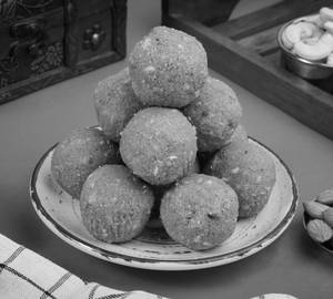 Churma Ladoo